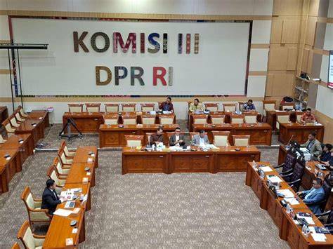 Komisi III DPR Desak Polri dan KNKT Selidiki Insiden KM Virgo, Tegaskan Tindakan Hukum Jika Terbukti Kelalaian